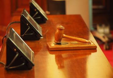 judge-1587300_1280