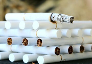 cigarette-1642232_1280